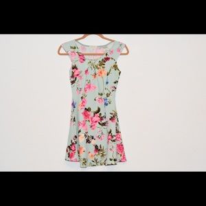 Necessary clothing hotel cali floral dress